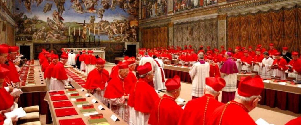 Konklave in der Sixtinischen Kapelle: Manipulierte eine Gruppe von Kardinälen die Wahl von 2013?