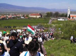 250.000 Ungarn pilgern nach Csiksomlyo