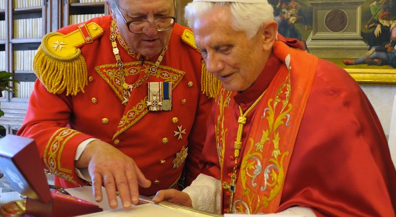Papst Benedikt XVI. mit Großmeister Fra Matthew Festing