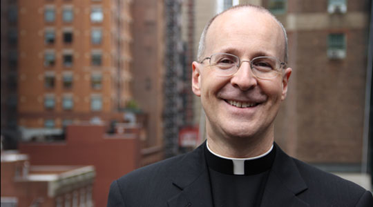 James Martin, Jesuit, Homo-Lobbyist und päpstlicher Consultor