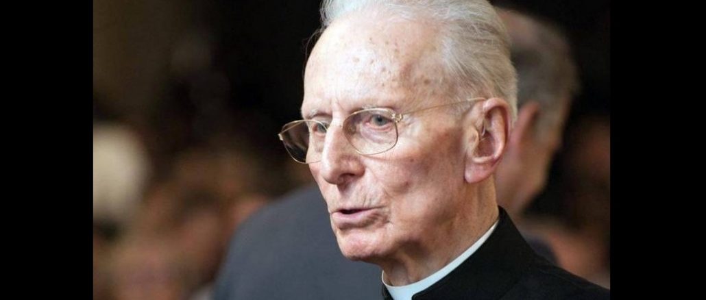 Msgr. Brunero Gherardini ist gestern im Alter von 92 Jahren gestorben. Der namhafte Theologe betrachtete das Zweites Vatikanische Konzil als offene Frage und forderte mit Blick auf die Kirchenkrise dazu auf, endlich die "ausstehende" Diskussion darüber zu führen.