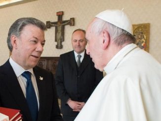 Papst Franziskus mit Kolumbiens linksliberalem Staatspräsidenten Santos im Dezember 2016 im Vatikan