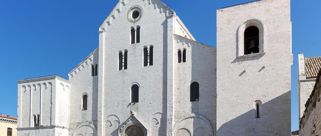 Nikolaus-Basilika in Bari, wo sich seit 1087 das Grab des Heiligen befindet.