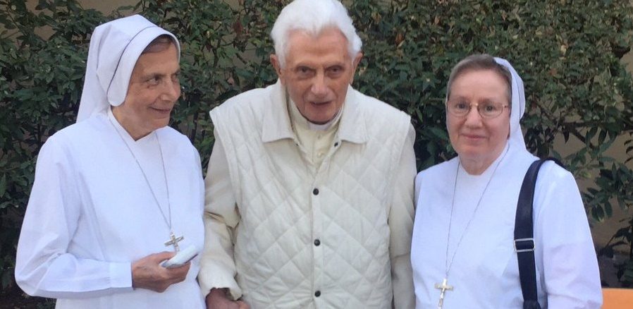 Dieses Photo von Benedikt XVI. veröffentlichte gestern Vatikansprecher Greg Burke ohne jeden Kommentar.
