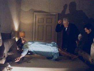 Szene aus dem Film "Der Exorzist" (1974), der die kollektive Vorstellung von einem Exorzismus stark beeinflußt hat.