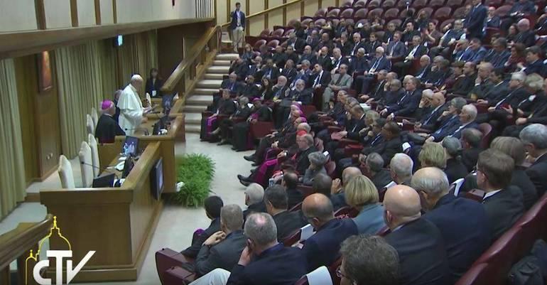 Papst Franziskus hielt heute vor den Mitgliedern der neukonstitutierten Päpstlichen Akademie für das Leben eine Ansprache.