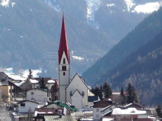 Pfarrkirche von Pettneu am Arlberg im Tiroler Stanzertal