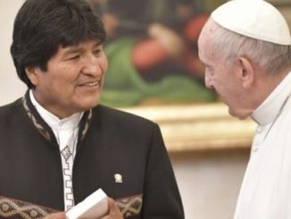 Evo Morales mit Papst Franziskus im Vatikan: Handeln so „Freunde?“