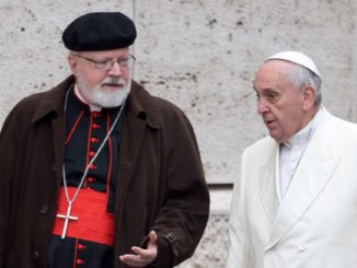 Kardinal O'Malley in einem ruhigeren Moment mit Papst Franziskus. Am Samstag übte der US-Kardinal ungewöhnlich deutliche Kritik am Kirchenoberhaupt, und das mit einem Mainstream-Thema.