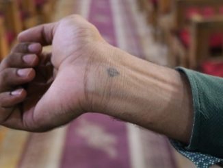 Das tätowierte Kreuz ist eine jahrhundertealte Tradition im Nahen Osten. Das Bekenntnis bedeutete für den jungen Kopten Bassem Herz Attalhah den Tod. Vor fünf Tagen wurde er von Dschihadisten in seiner Heimat, dem Sinai, ermordet.
