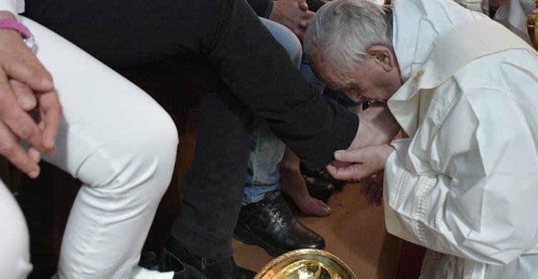 Papst Franziskus Fußwaschung Gründonnerstag