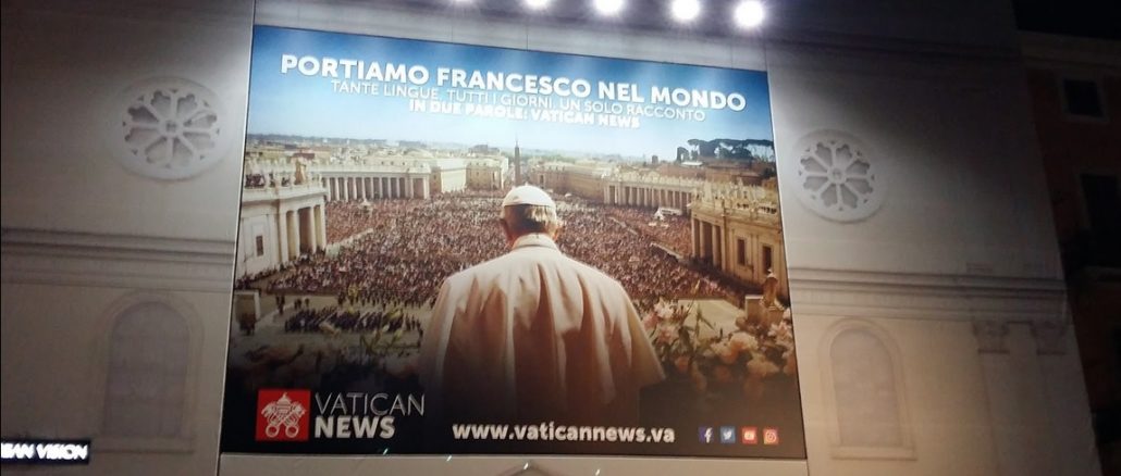 VaticanNews leicht verwirrt: Ist Papst Franziskus der Nachfolger des Petrus und der Stellvertreter Christi oder gar der „Nachfolger Christi“? Christi