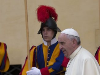 Verbale und reale „Synodalität“ bei Papst Franziskus am Beispiel der USA und der Volksrepublik China.