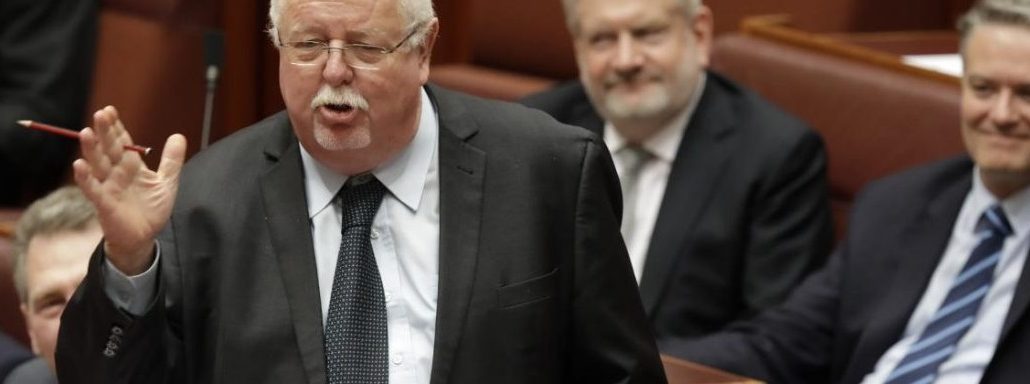 Senator O'Sullivan konterte im Australischen Senat originell auf die Abtreibungslobby und stelle die Gender-Ideologie bloß