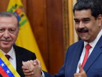 Der türkische Staatspräsident Erdogan besuchte auf dem Rückweg vom G20-Gipfel das krisengeschüttelte Venezuela und erklärte sich zum Retter des Maduro-Regimes. Im Gegenzug sicherte er sich Schürfrechte, Handelsbegünstigungen und eine offene Tür für den Islam.