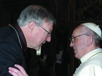 Kardinal Pell mit Papst Franziskus