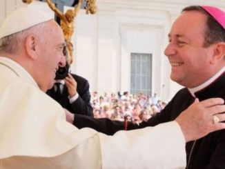 Neue Mißbrauchsvorwürfe könnten Papst Franziskus „vom Richter zum Angeklagten“ werden lassen.