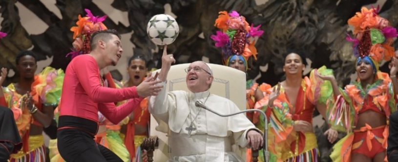 Papst Franziskus Mittwochkatechese Ball