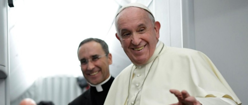 Papst Franziskus: Und der dritte Streich folgt sogleich... nun gegen das Weihesakrament.