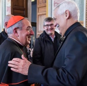 Kardinal Di Donatis mit General Sosa