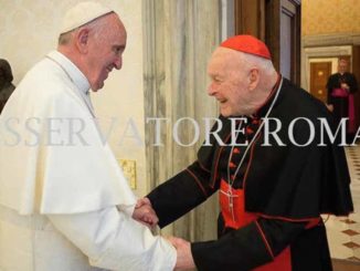 Papst Franziskus mit Kardinal McCarrick – ein nicht geklärtes Kapitel.