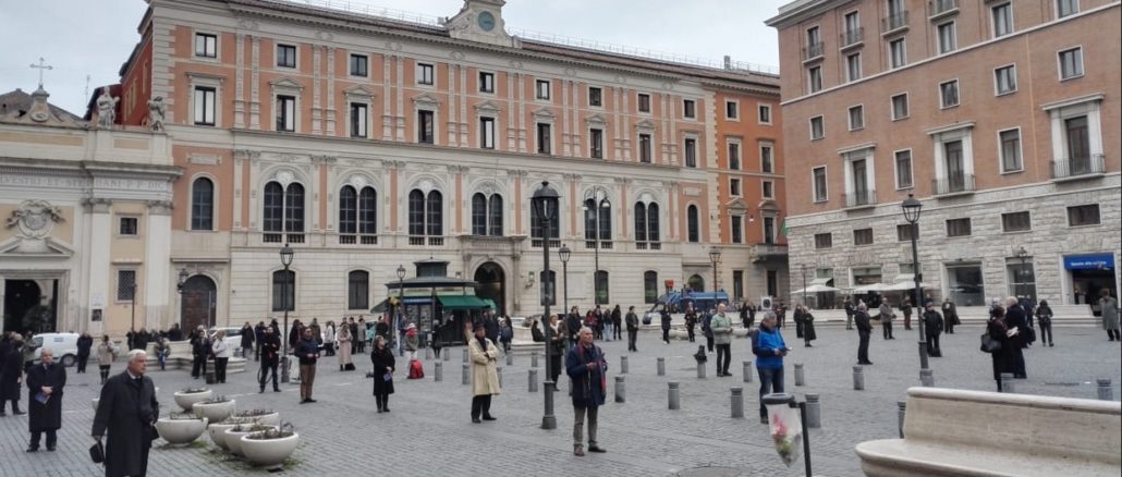 Protest gegen „Mauer des Schweigens“ in Rom