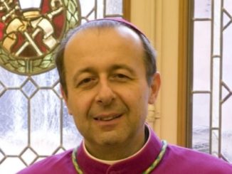 Bischof Enrico Solmi: „Ich lasse niemanden zur Kommunion zu, aber wenn das Gewissen des Einzelnen es verlangt“.