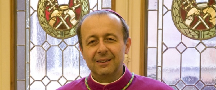 Bischof Enrico Solmi: „Ich lasse niemanden zur Kommunion zu, aber wenn das Gewissen des Einzelnen es verlangt“.