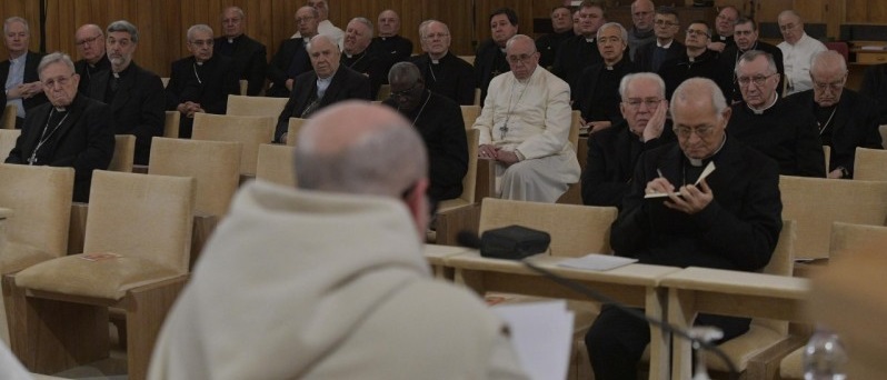 Fastenexerzitien 2019 der Römischen Kurie mit Papst Franziskus. Im Vordergrund Abt Bernardo Francesco Gianni OSB Oliv.