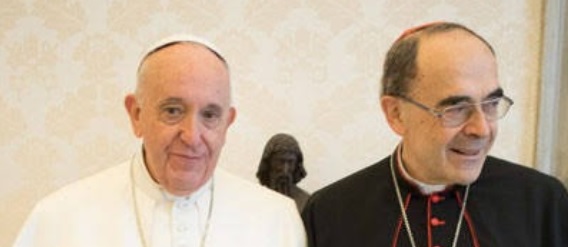 Papst Franziskus mit Kardinal Barbarin