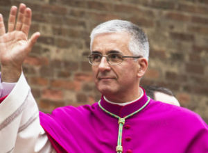 Bischof Antonio Napolioni