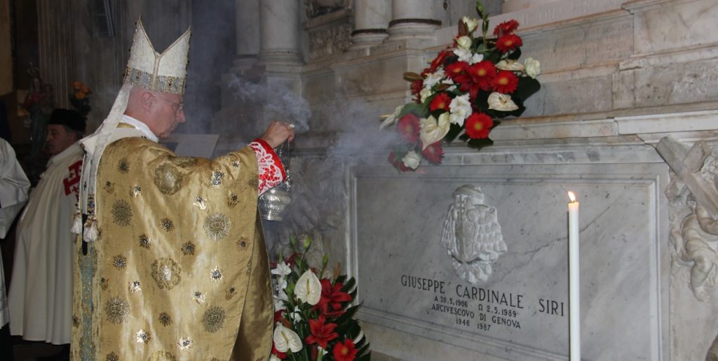Grab von Kardinal Siri in der Kathedrale von Genua, im Bild Kardinal Angelo Bagnasco.