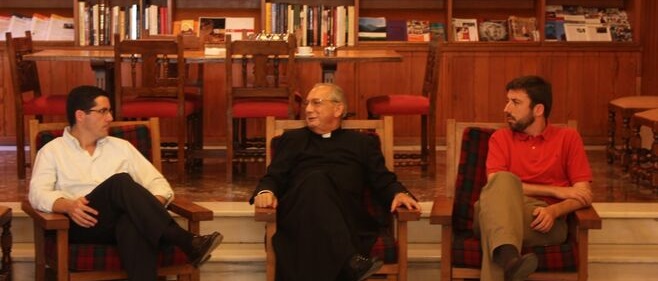 Gegen Manuel Cociña y Abella, einer der angesehnsten Priester des Opus Dei, wird wegen des Verdachts des sexuellen Mißbrauchs von Seminaristen ermittelt.