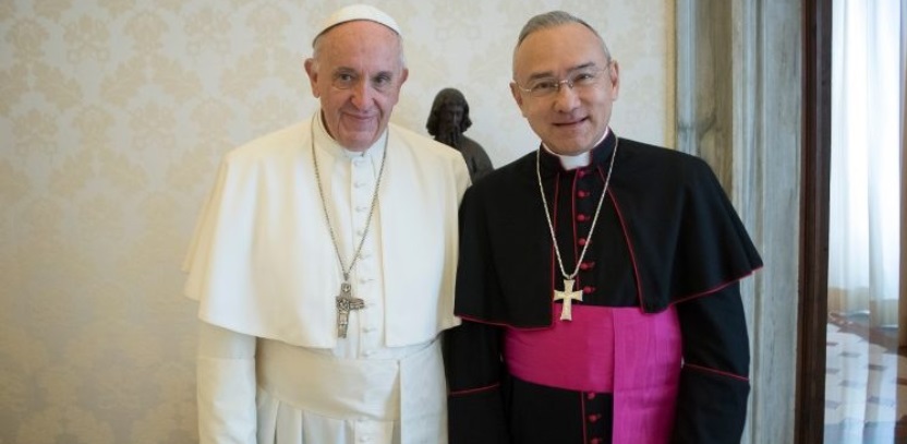 Papst Franziskus mit Erzbischof Peña Parra 