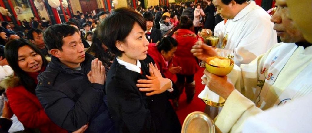 Katholiken in der Volksrepublik China. Kardinal Joseph Zen kritisiert das neue China-Dokument des Vatikans.