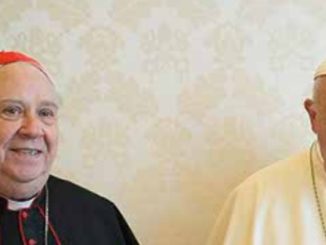 Bis 2018 Herr der Vatikanfinanzen: Kardinal Domenico Calcagno mit Papst Franziskus (2016).