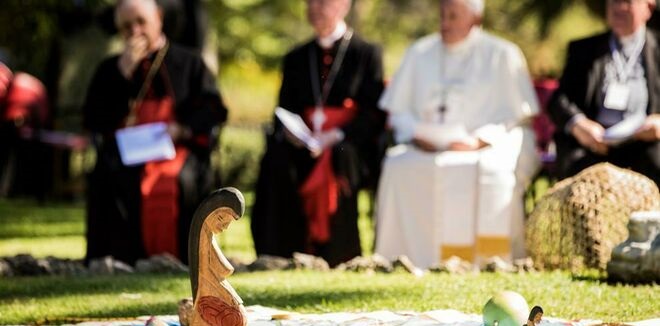 Pachamama: Ehrerbietung durch Papst Franziskus in den Vatikanischen Gärten