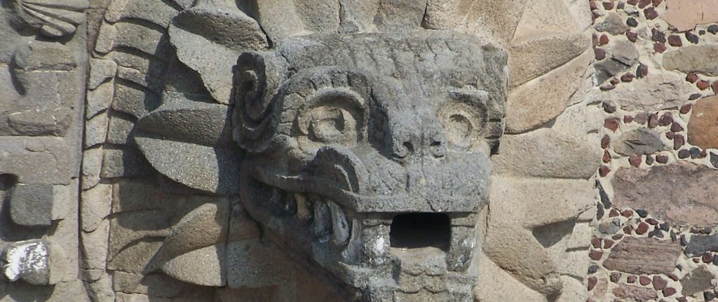Drachengott der Olmeken (keine Darstellung von Pachamama, von der keine überliefert sind)