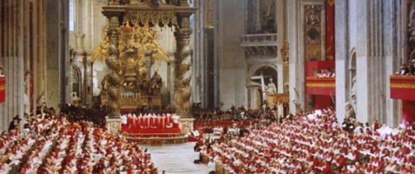 Die Forderung, den priesterlichen Zölibat zu beseitigen, indem verheirateet Männer geweiht werden, wurde erstmals auf dem Zweiten Vaticanum vorgebracht.
