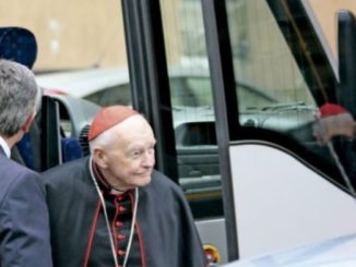 Theodore McCarrick noch als Kardinal. Anfang 2020 legt der Vatikan einen Bericht zum Skandal vor.
