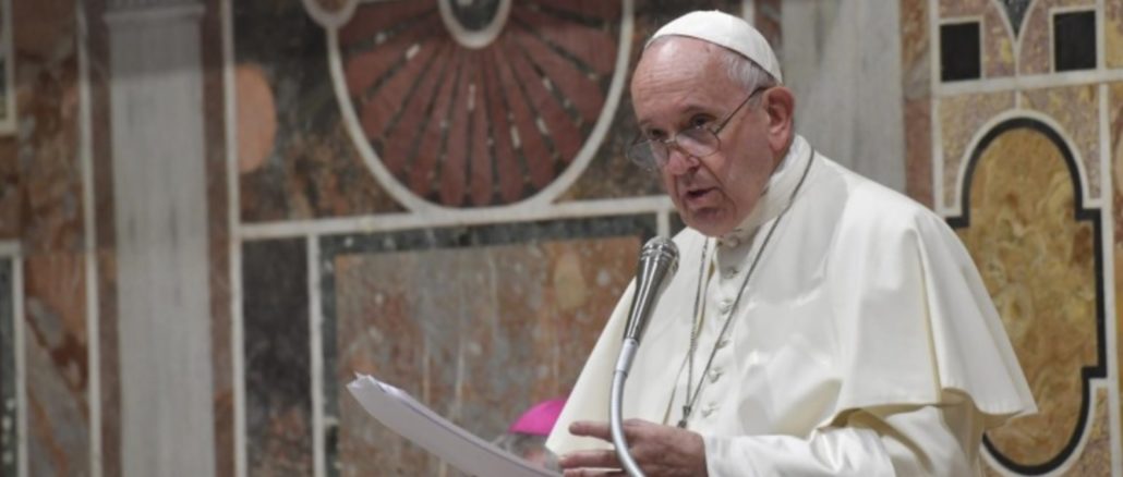 Papst Franziskus kündigte am 15. November die Einführung der „Ökosünde“ an.