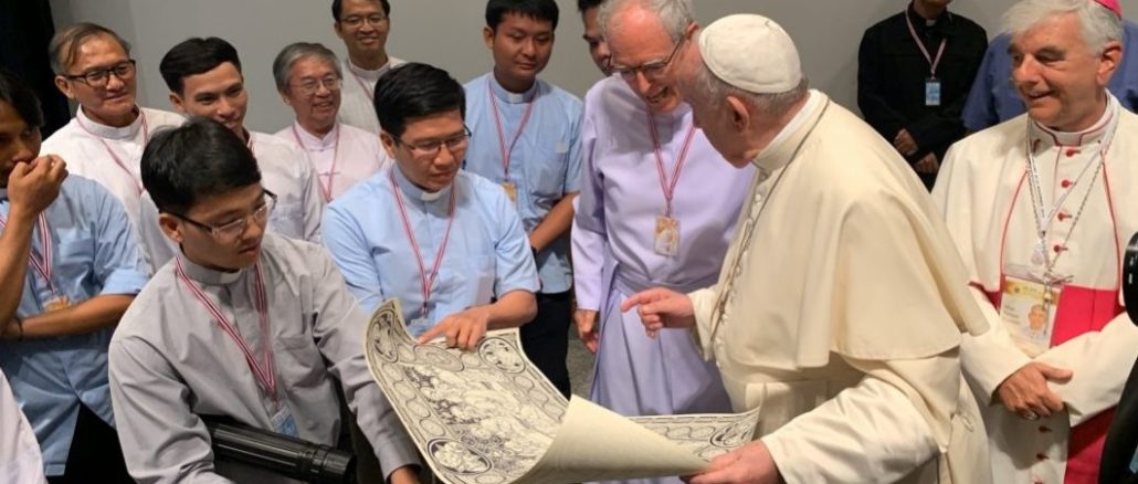 Papst Franziskus bei seiner Begegnung mit den Jesuiten Thailands am 22. November 2019 in Sampran.