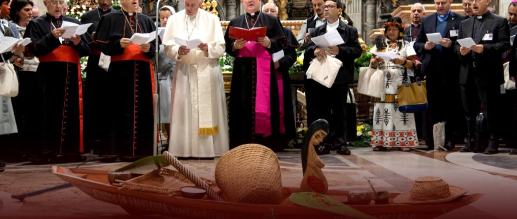 Heidnischer Götze mit Papst Franziskus im Petersdom: Erzbischof Carlo Maria Viganò geißelt das derzeitige Pontifikat