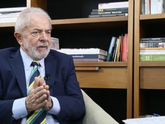 Luis Inacio Lula da Silva, Präsident von Brasilien 2003–2011, wegen Korruption zu mehr als 20 Jahren Haft verurteilt.