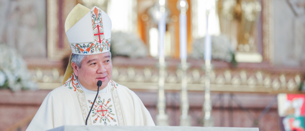 Erzbischof Villegas untersagt in seinem Bistum, in der Kirche zu klatschen.