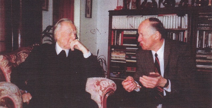 Franz Kardinal König mit Großmeister Kurt Baresch in Königs Wohnung