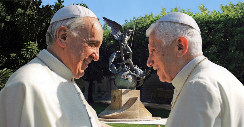 „Benedikt XVI. versteht sich noch immer als Papst“