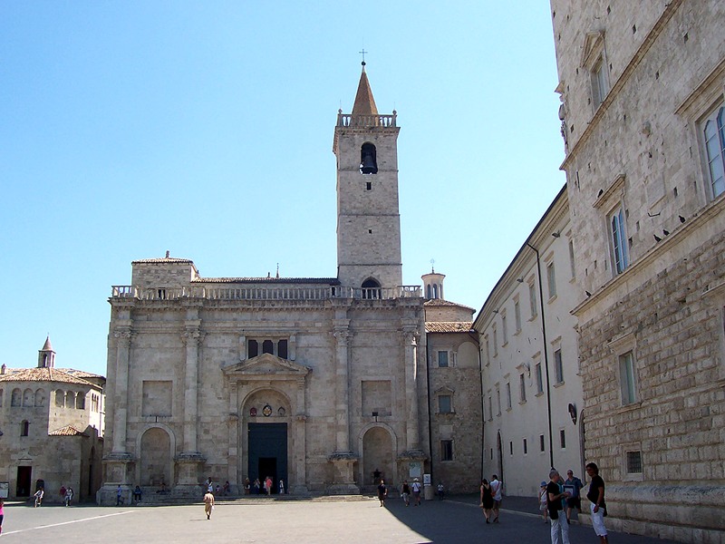 Der Dom von Ascoli Piceno