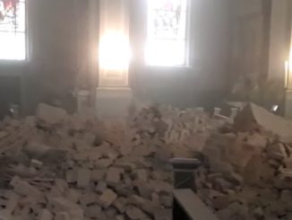 Die schwer beschädigte Zagreber Herz-Jesu-Kirche nach dem Erdbeben. Doch es gibt auch den Lichtblick, der als „Zeichen Gottes“ gedeutet wird.