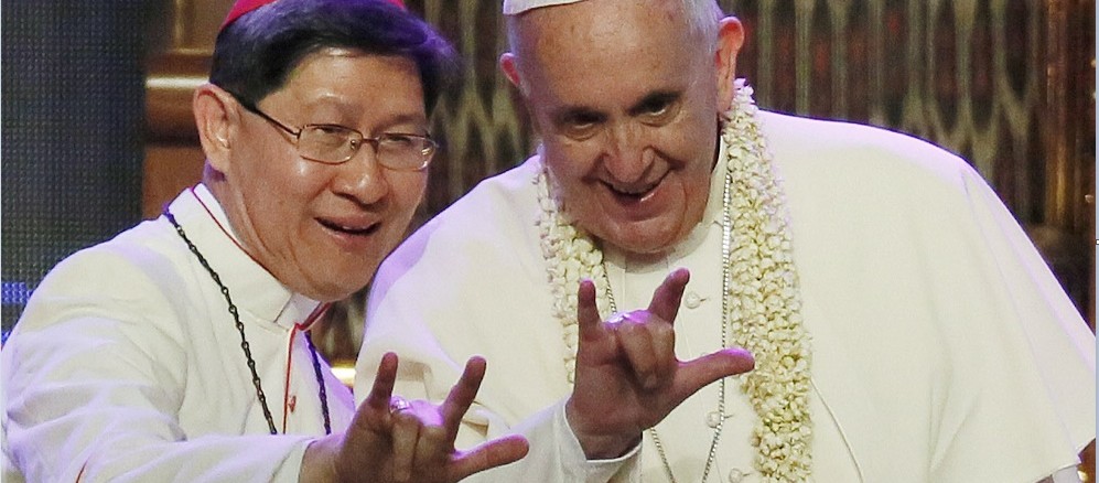 Der Papst und sein Kronprinz, Kardinal Luis Antonio Tagle, 2015 in Manila (Philippinen).